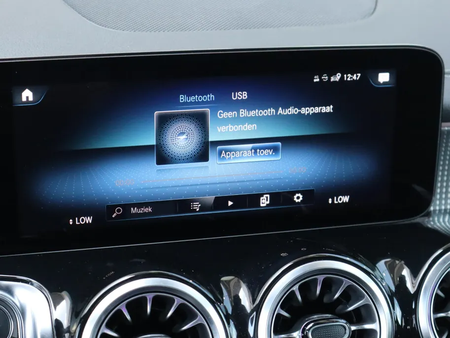 Mercedes-Benz EQB 250 AMG Line 7p. 67 kWh l Keyless l Stoelverwarming l Ambiente lichtpakket