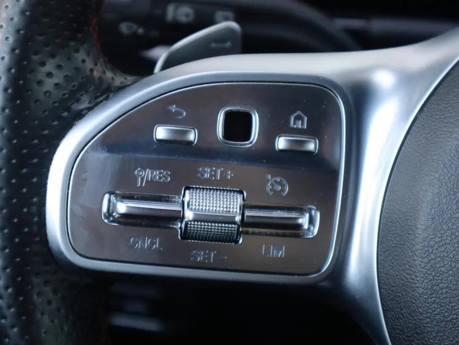 Mercedes-Benz GLA 250 e Business Solution AMG Limited l Panoramadak l Carplay l Keyless