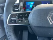 Renault 4 comfort range iconic 52 kWh | Stuur- & Stoelverwarming | Sfeerverlichting | Apple Carplay & Android Auto | Harman & Kardon Audio | Camera | Navigatie | Parkeersensoren | Rijdende Demo | Beschikbaar vanaf November 2026