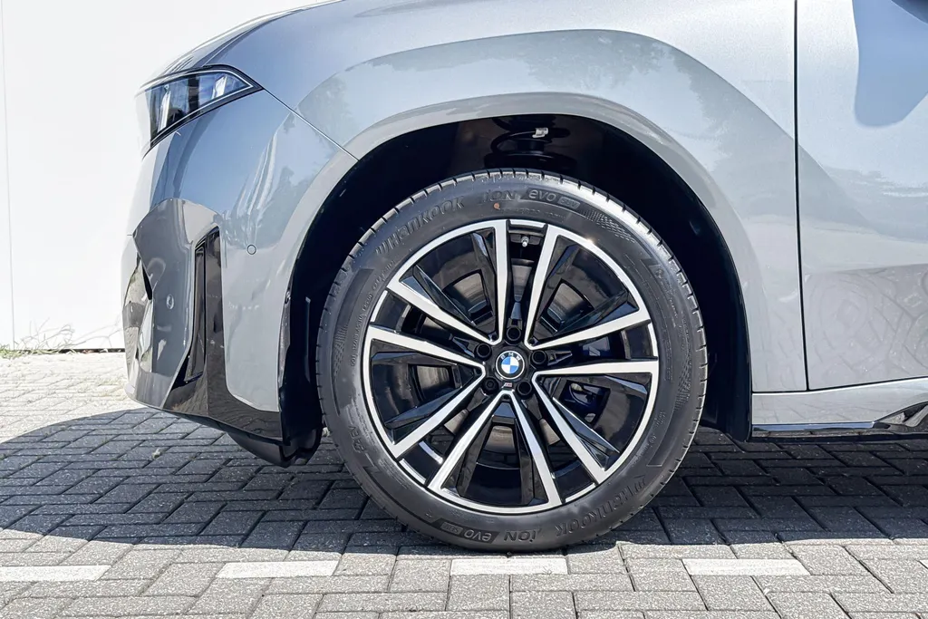 BMW iX3 40 eDrive