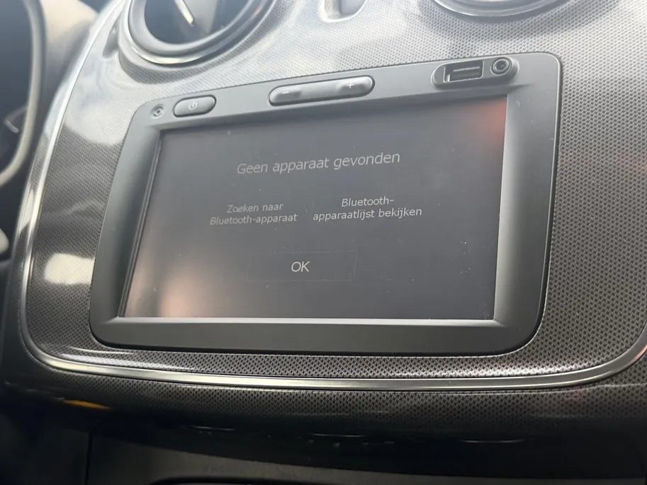 Dacia Sandero 0.9 TCe Tech Road | Trekhaak | Navigatie | Parkeersensoren | Bluetooth | All Season banden | 12 maanden garantie! |