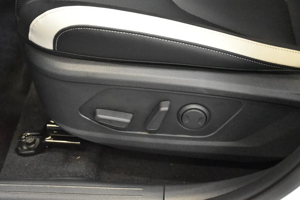 Kia Sportage 1.6 T-GDi 288pk Plug-in Hybrid AT6 GT-PlusLine DIRECT LEVERBAAR