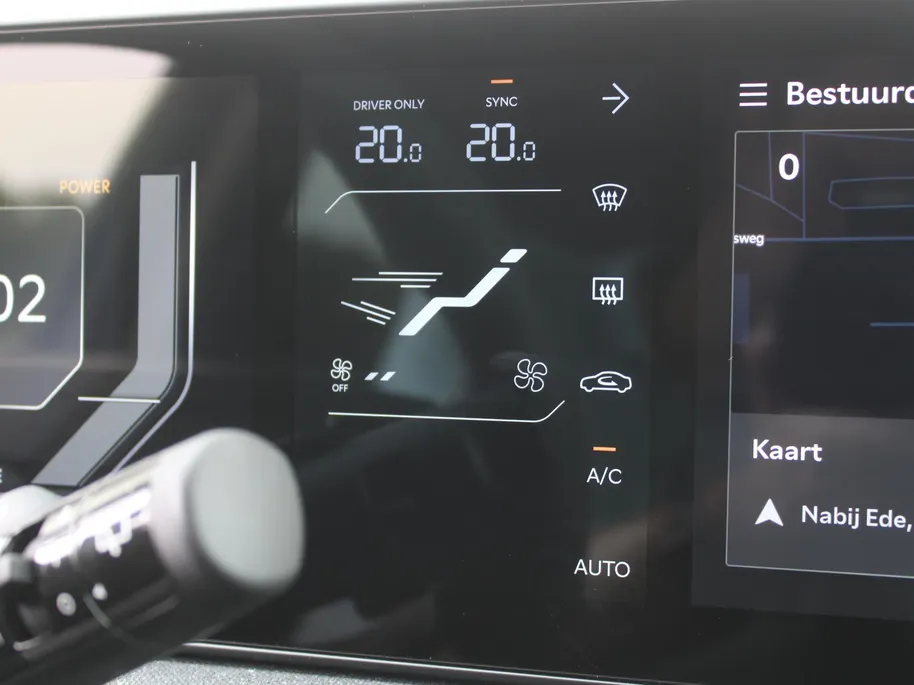 Kia EV2 Plus 42.2 kWh | Dodehoek detectie | Clima | 18'' LM Velgen | Stuur-/stoelverwarming | All seasons | Camera | Keyless | Telefoonlader | Navi |