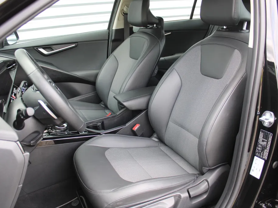 Kia Niro 1.6 GDi Hybrid DynamicLine | Camera | Cruise adapt. | Clima | 16' LM | Navi | Keyless |