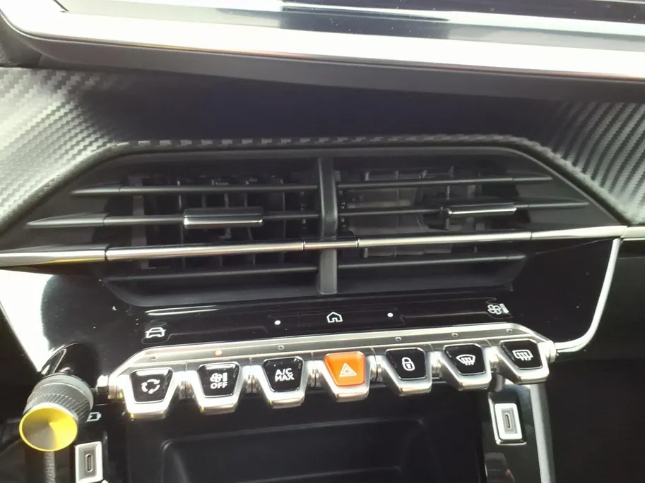 Peugeot 208 1.2 PureTech 75 Style Navigatie | PDC | 5512 km`s zo goed als nieuw met fabriek garantie