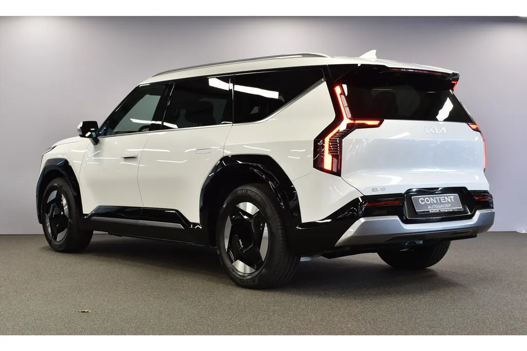 Kia EV9 99,8kWh 204pk RWD Plus NIEUW