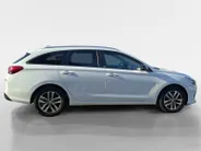 Hyundai i30 Wagon 1.0 T-GDI Comfort | Navigatie | Cruise | NU Rijklaarprijs! Incl.12 Maanden, APK, Onderhoudsbeurt etc! Premiumpakket gratis!