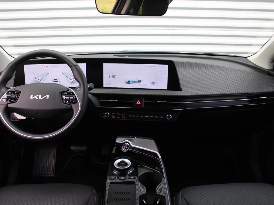 Kia EV6 Edition Advanced 77.4 kWh | Stuur-/stoelverwarming | BTW | Camera | Cruise adapt. | Elektr. achterklep + stoelbediening | 20' LM | 17% bijtelling |