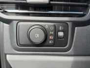 Ford E-Transit Custom 340 L2H1 Limited 71 kWh | Direct Leverbaar | 0,99% Financiering | 352km WLTP Rijbereik | AGR-Stoelen | Driver assistance pack ultimate | 17inch lichtmetalen velgen | Laadvloer bescherming