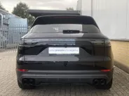 Porsche Cayenne 3.0 E-Hybrid 340KW met Panoramadak