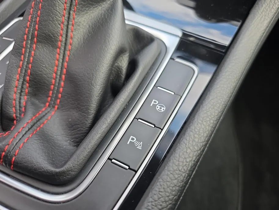Volkswagen Golf 2.0 TSI GTI Performance | Automaat | Trekhaak | Virtual Cockpit | Parkeersensoren | Elektr. Inklapbare Spiegels | 12 maanden garantie! |