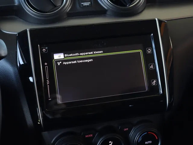 Suzuki Swift 1.2 Style Smart Hybrid | Navigatie | Stoelverwarming
