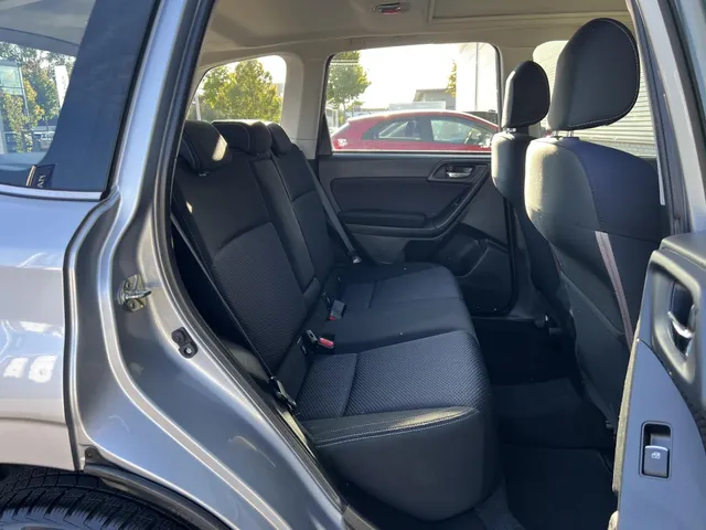 Subaru Forester 2.0 Luxury Automaat | Trekhaak | All Season Banden | Elek. Schuif/Kantel Dak | Adaptieve Cruise Control