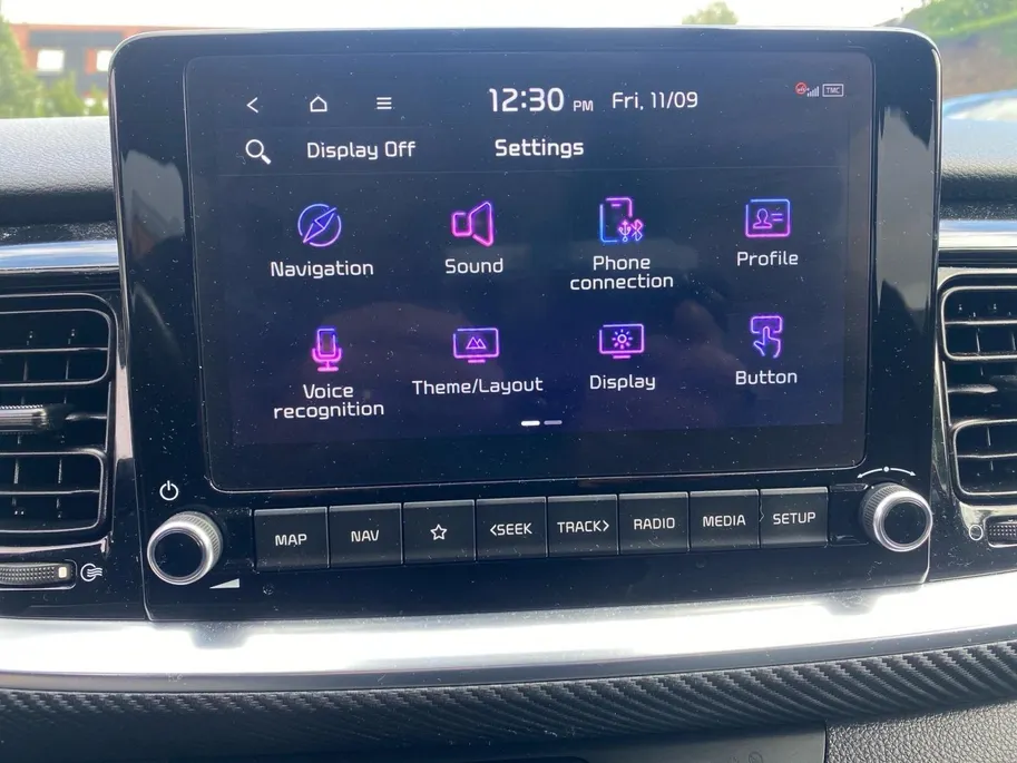 Kia Stonic 1.0 T-GDi MHEV GT-PlusLine | AUTOMAAT | Climate control | Dodehoekdetectie | Stoelverwarming en ventilatie | 17 inch lichtmetalen velgen | Navigatie | Parkeercamera | Elek.  schuif/kanteldak |