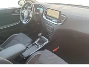 Kia Ceed Sportswagon 1.0T DynamicPlusLine DEMO | Direct beschikbaar | Stoel en stuurverwarming | Dodehoekdetectie | Getinte ramen achter | Elektrische achterklep | Keyless met startknop | Parkeersensoren voor en achter |