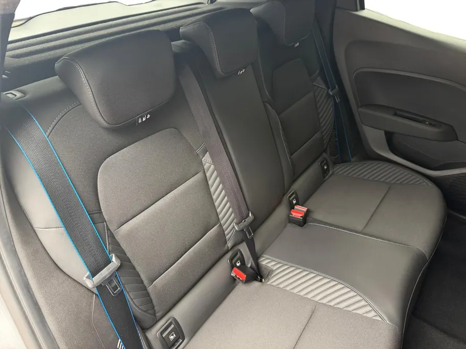 Renault Clio 1.6 E-Tech Full Hybrid 145 esprit Alpine | Automaat | Camera | Cruise & Climate Control | 9,3'' Inch Scherm | Full Led | Apple Carplay/Android Auto | Parkeersensoren | Sport Stoelen |