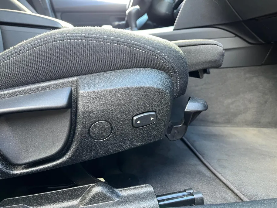BMW 3 Serie Touring 316i Executive Sport NL Auto | unieke km.stand | navigatie | lm velgen | cruise | etc.