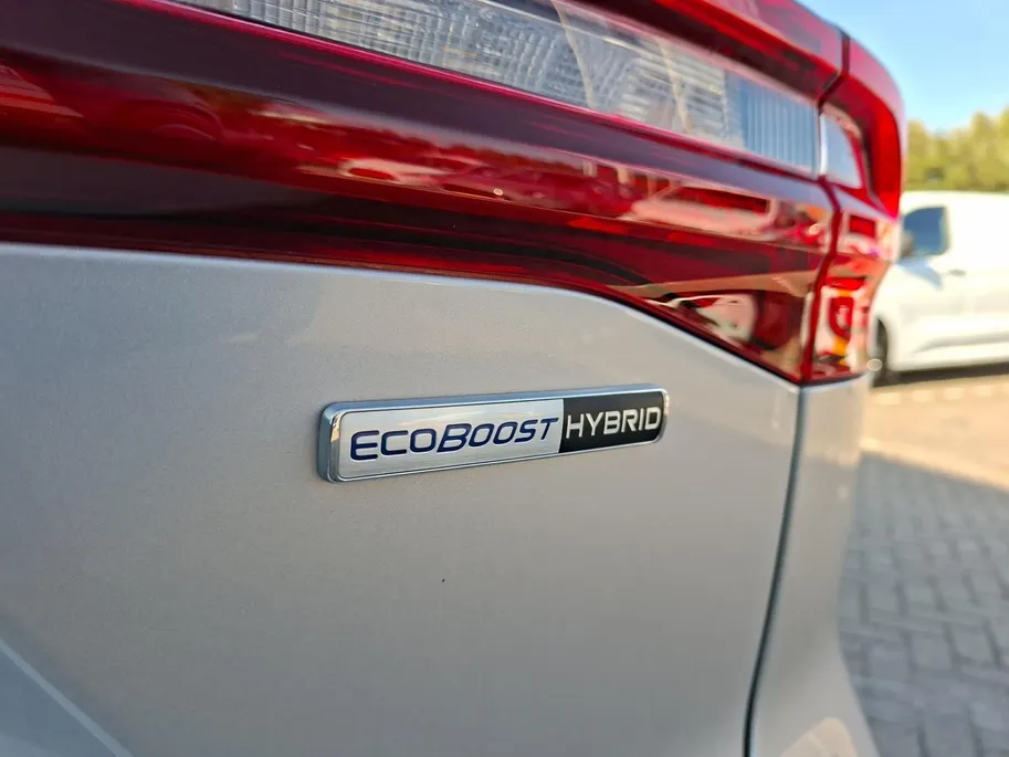 Ford Focus Wagon 1.0 EcoBoost Hybrid Titanium X | Dealeronderhouden | Stoel- stuur en voorruitverwarming | Navigatie