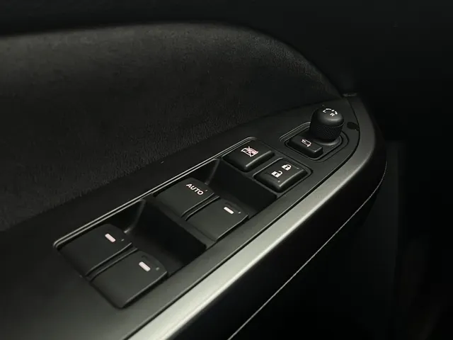Suzuki Vitara 1.4 B.jet Style Smart Hybrid | Panoramadak | All Seasons