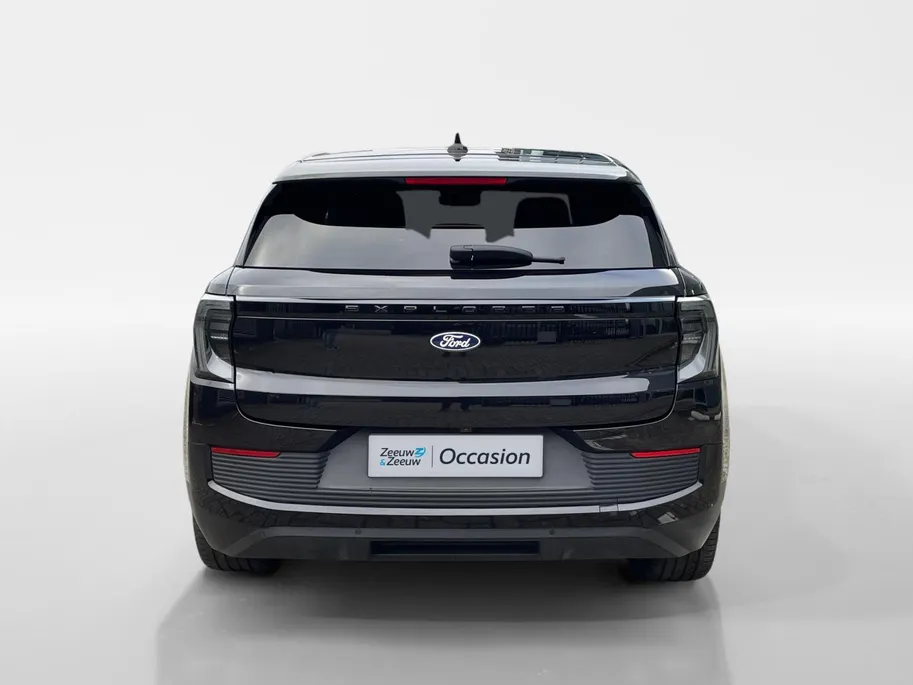 Ford Explorer Premium Extended Range RWD 77 kWh | Full Option | Black uitvoering | Trekhaak | Dealer onderhouden | AGR stoelen 12-wegs verstelbaar 21 inch wielen | Panoramadak | 1e eigenaar |