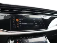 Audi Q8 55 TFSIe 381pk Tiptronic Quattro Pro Line S · Panoramadak · 360 Camera · Wegklapbare Trekhaak · Apple/Android Car Play · Luchtvering · 21'' Inch ·