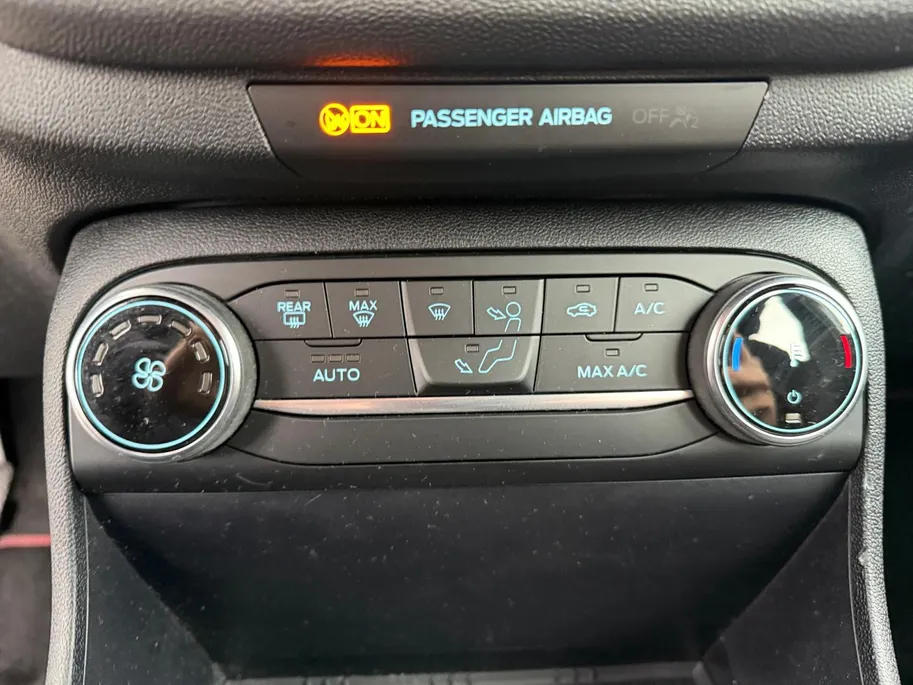 Ford Fiesta 1.0 EcoBoost Hybrid ST-Line | NL Auto | 1 eigenaar | Navigatie | Apple carplay & Android auto | Parkeersensor achter | Cruise control | Draadloos opladen mobiel | Bovag garantie |