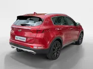 Kia Sportage 1.6 T-GDI GT-Line First Edition | NAVIGATIE | CLIMATE & CRUISE CONTROLE | LEDER | TREKHAAK | ALL SEASON BANDEN |