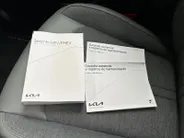 Kia Sorento 1.6 T-GDi Plug-in Hybrid 4WD DynamicPlusLine 7p | Apple Carplay / Android Auto | Navigatiesysteem | Licht + Regensensor | Stoel + Stuurverwarming | Elektrisch Verstelbare Bestuurdersstoel | Elektrisch Bedienbaar Schuif / Kanteldak | Elektrisch bedienbare 