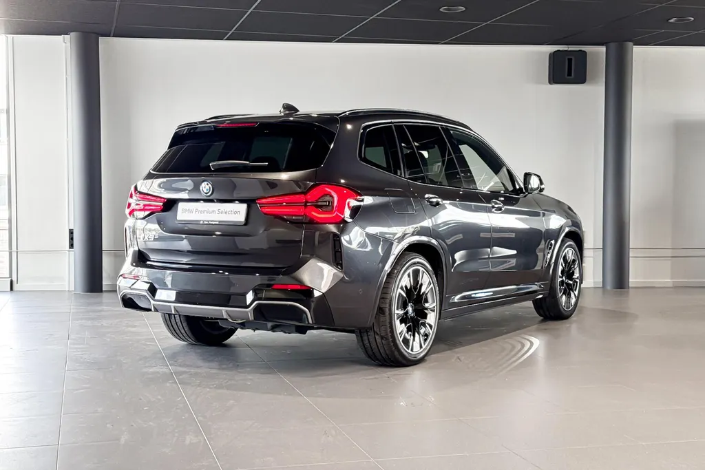 BMW iX3 High Executive