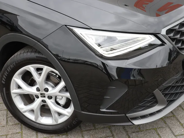 SEAT Arona 1.0 TSI FR 110 PK 110 PK | 6 Versnellingen | CRUISE | NAVI | PDC