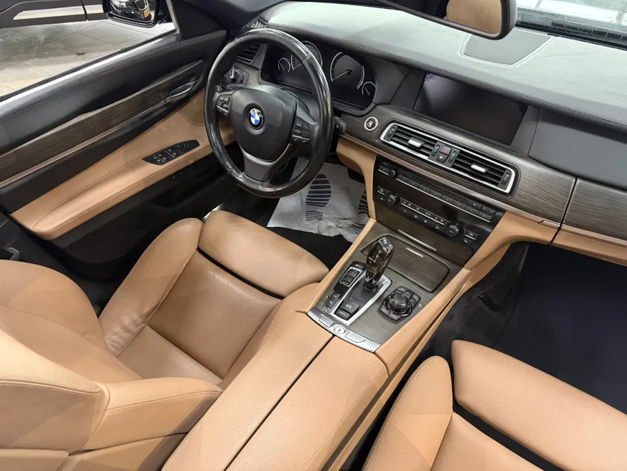 BMW 7 Serie 740i 326PK Automaat High Executive BMW 7-serie 740i
