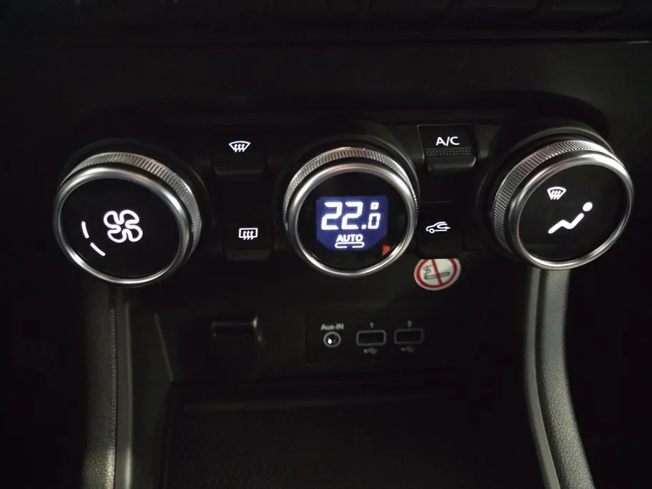 Renault Captur 1.0 TCe 90 Intens *Camera * Carplay * Cruise Control * Navigatie * LM Velgen * 12 Maanden BOVAG Garantie *