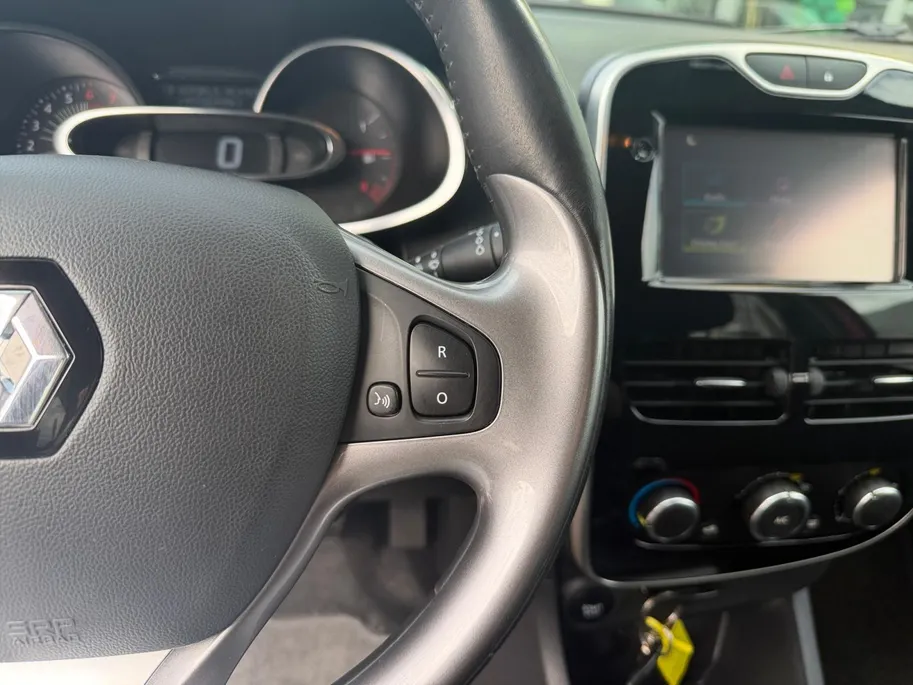 Renault Clio Estate 0.9 TCe Limited | Camera | Parkeersensoren | Bluetooth | Navigatie | All Season Banden | Dealer Onderhouden | 12 Maanden BOVAG Garantie