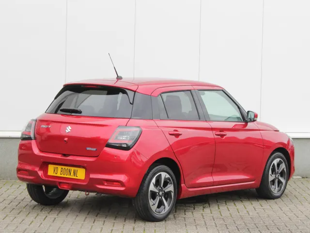 Suzuki Swift 1.2 Style Smart Hybrid Automaat | € 2200,- DEALERKORTING! | Alle kleuren leverbaar!