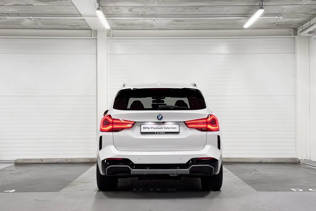 BMW iX3 High Executive