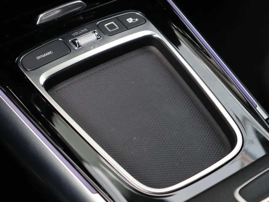 Mercedes-Benz GLA 250 e Business Solution AMG l Keyless l Panoramadak l Stoelverwarming