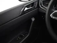 Volkswagen Taigo Life Edition 1.0 TSI 95 pk 5 versn. Hand · Achteruitrijcamera · Achteruitrijcamera · Allseason banden
