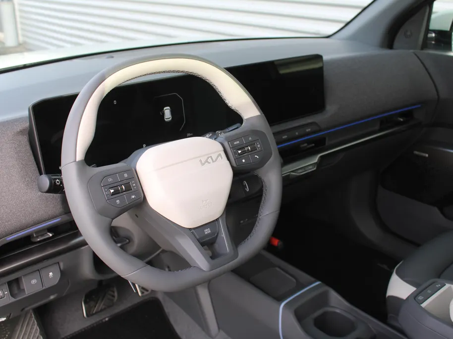 Kia EV2 GT-Line 61 kWh | Stuur-/stoelverwarming + ventilatie | 360 Camera | Schuifdak | Geheugenstoel | 19' LM | Dodehoek detectie | Telefoonlader |