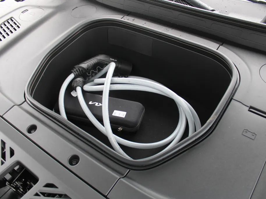Kia EV5 GT-PlusLine 81.4 kWh | Schuifdak | Stuur-/stoelverwarming + ventilatie | Warmtepomp | 360 Camera | Elek. stoelverst. | Leer | HUD | LED | 19" LM |