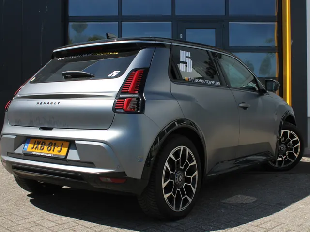 Renault 5 comfort range Roland-Garros 52 kWh | Alpine spoiler | Navigatie | Adaptive Cruise | Speciale uitvoering | DEMONSTRATIE AUTO, VRAAG NAAR BESCHIKBAARHEID |
