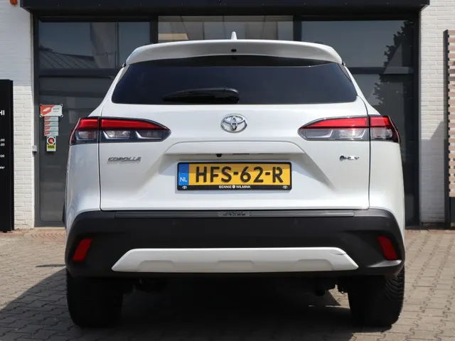 Toyota Corolla Cross Hybrid 140 Dynamic | Stoel/Stuur verwarm | All Season | Elek. kofferbakklep VERKOCHT
