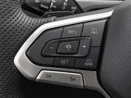 Volkswagen Passat Variant 1.5eHybrid 200kW/272PK R-Line · Panoramadak · Trekhaak · 360°Camera + Parkeersensoren · Garantie t/m 11-11-2030 of 100000km.