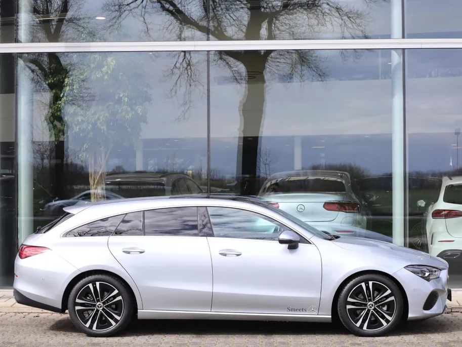 Mercedes-Benz CLA Shooting Brake 180 Star Edition Luxury Line