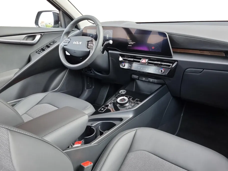 Kia Niro 1.6 GDi Hybrid DynamicLine TOT 5000,- VOORRAADVOORDEEL - informeer naar de beschikbare modellen