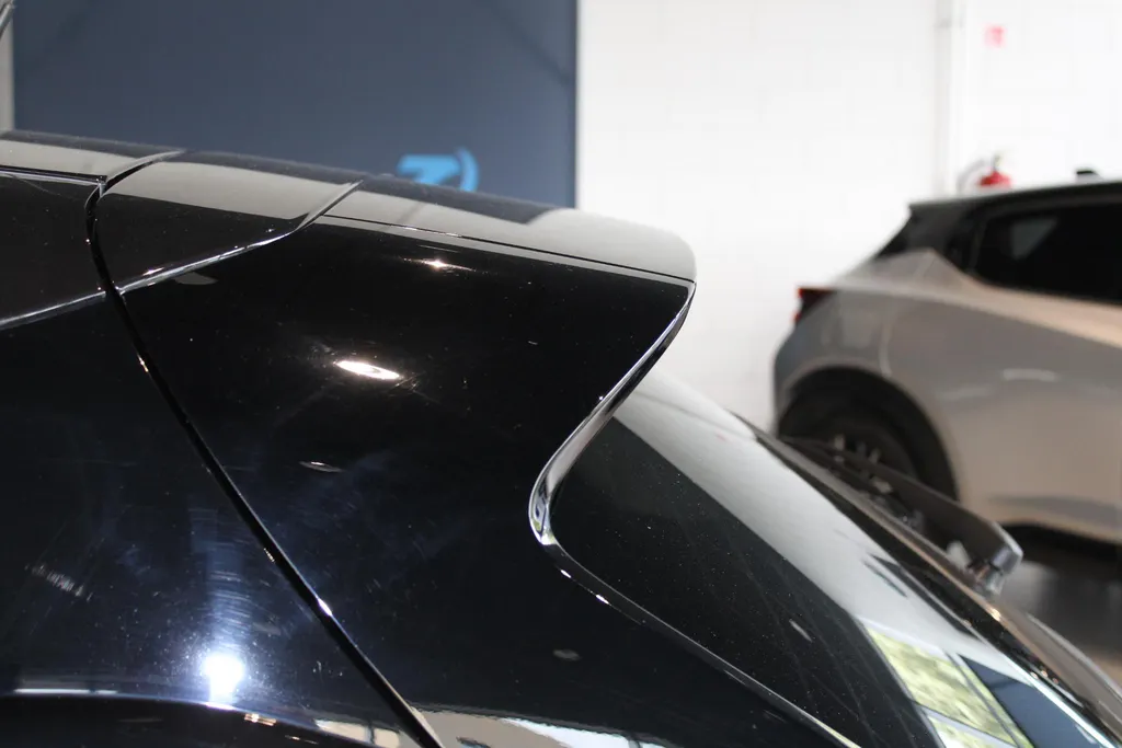 Nissan Leaf e+ N-Connecta 62 kWh | Stuur- en stoelverwarming | 385 WLTP | LM wielen | Adaptive cruise controle | 4seizoenenbanden | one pedal driving | Climate controle |