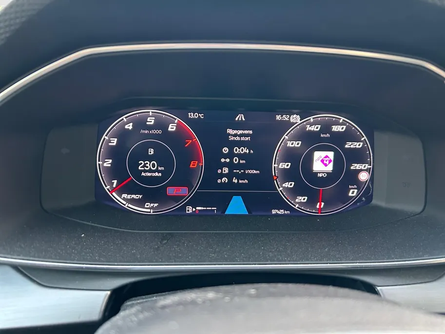 SEAT Leon 1.5 eTSI FR Nu met 12 maanden garantie! Hele mooie uitvoering!