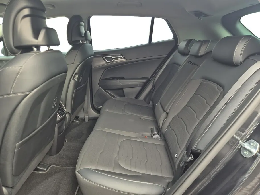 Kia Sportage 1.6 T-GDi Plug-in Hybrid AWD DynamicLine | Cruise Control | Climate Control | Camera | Navigatie | Stoelverwarming | Stuurverwarming | Elektrisch Verstelbare Bestuurdersstoel |