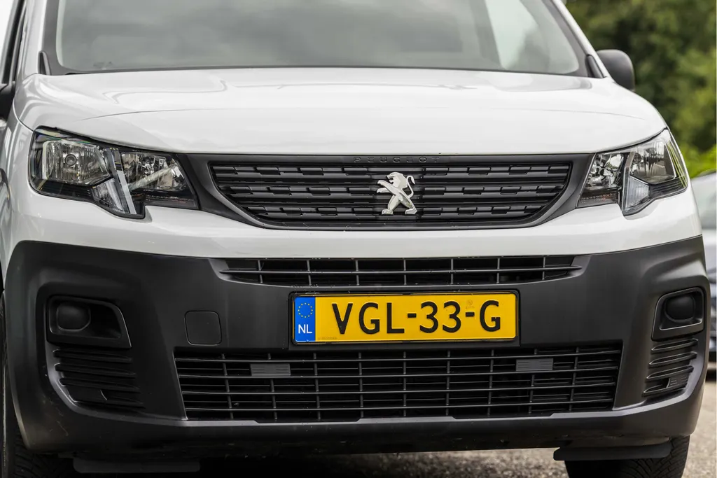 Peugeot Partner 1.5 BlueHDI Pro Long EX.BTW | Inclusief Imperial met ladderrol | All Season banden |