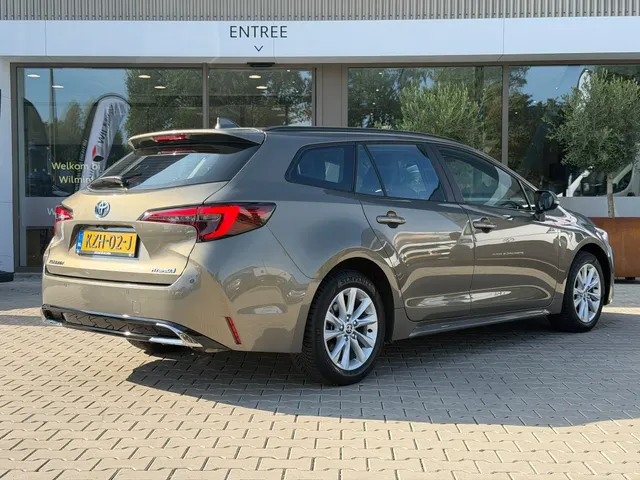 Toyota Corolla Touring Sports Hybrid 140 Active | Stoelverwarming | Parkeersensoren V+A
