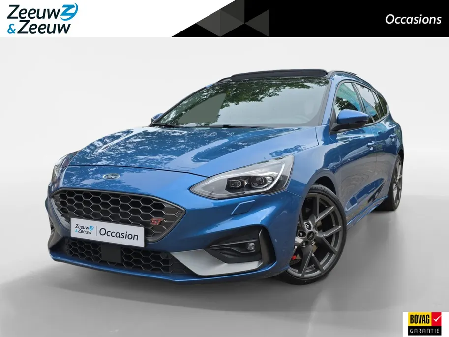Ford Focus Wagon 2.3 EcoBoost ST-3 |  Performance Pack | Panoramadak | Trekhaak | Winter Pack | Achteruitrijcamera | Adapt. Cruise Control | 12 maanden garantie! |